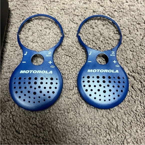 Motorola TALKABOUT T8500 Two Way Radios With Charger And Two Xtra faces set of 2 - Picture 12 of 13